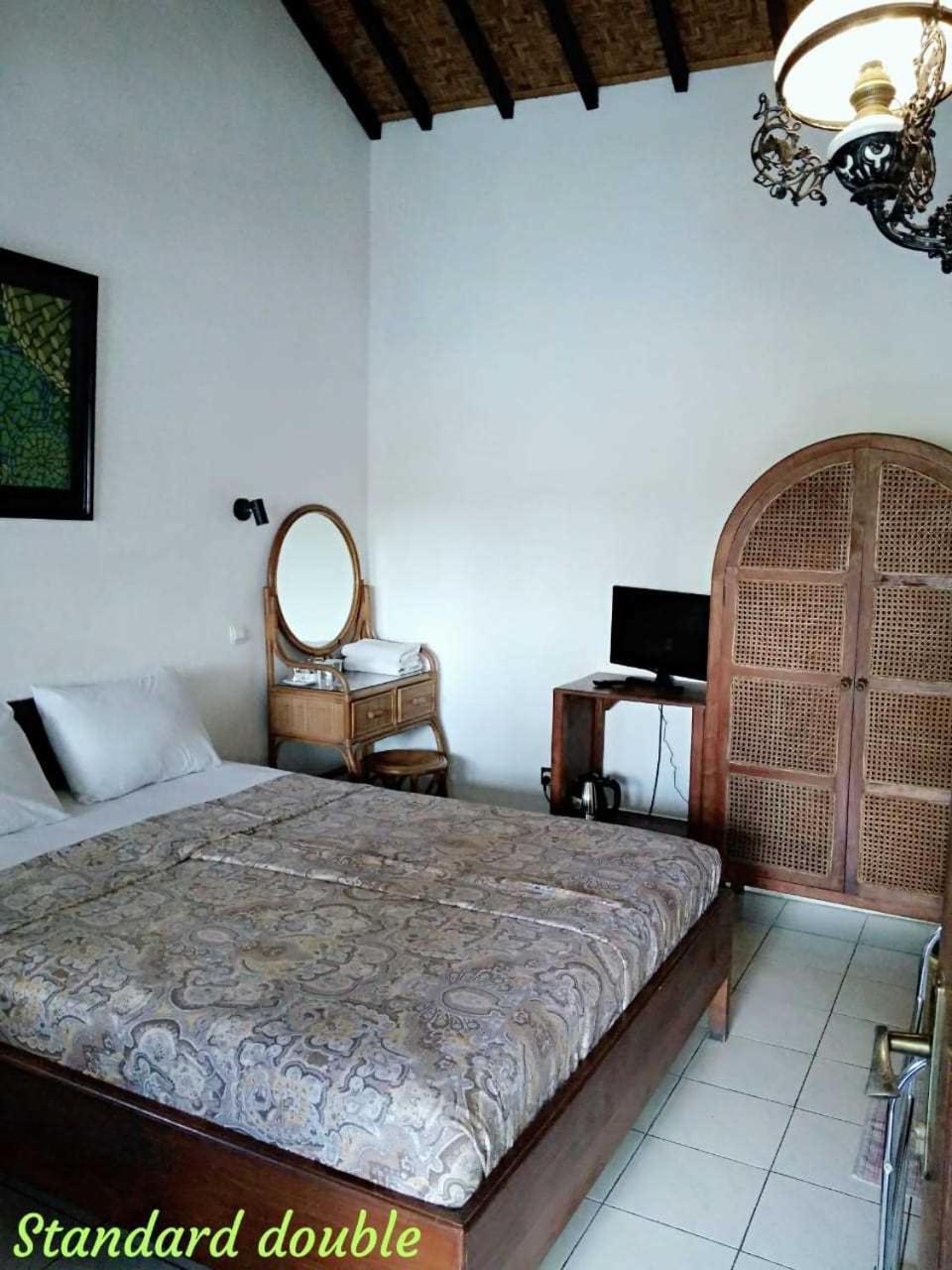 Bladok Hotel & Restaurant Джокьякарта Экстерьер фото