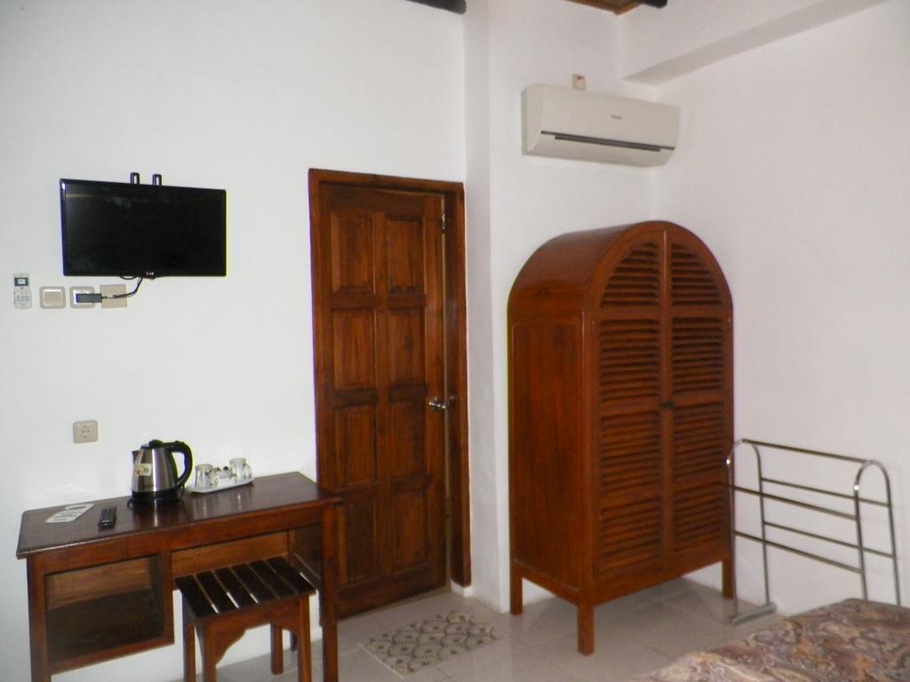 Bladok Hotel & Restaurant Джокьякарта Экстерьер фото
