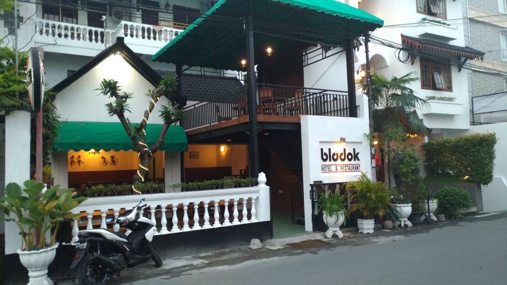 Bladok Hotel & Restaurant Джокьякарта Экстерьер фото