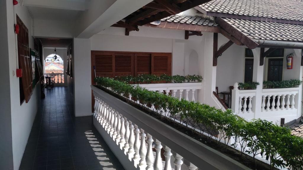 Bladok Hotel & Restaurant Джокьякарта Экстерьер фото